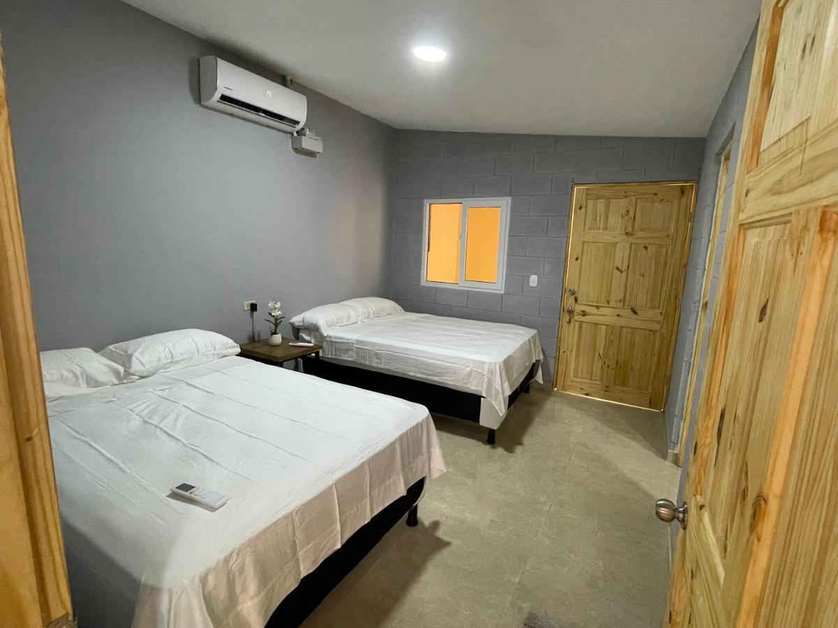 Hostal Camila'S Tamanique Εξωτερικό φωτογραφία